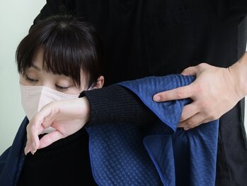 腕から肩にかけての施術